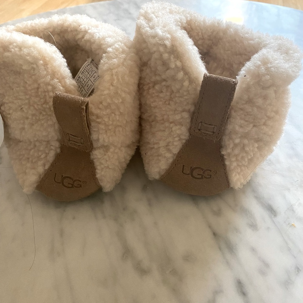 Ugg Slippers, size 6